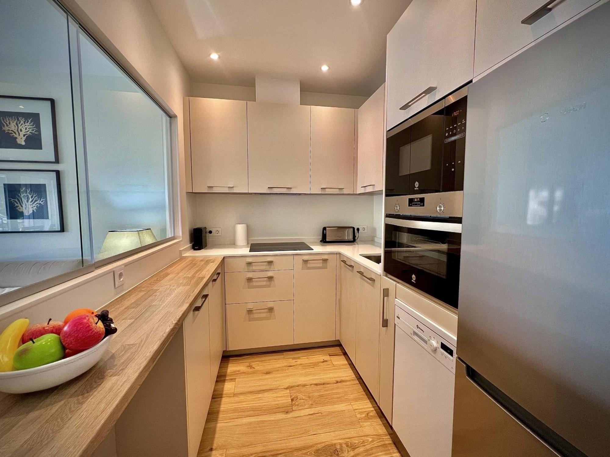 Downtown 45 With Pool By Homing Apartamento *