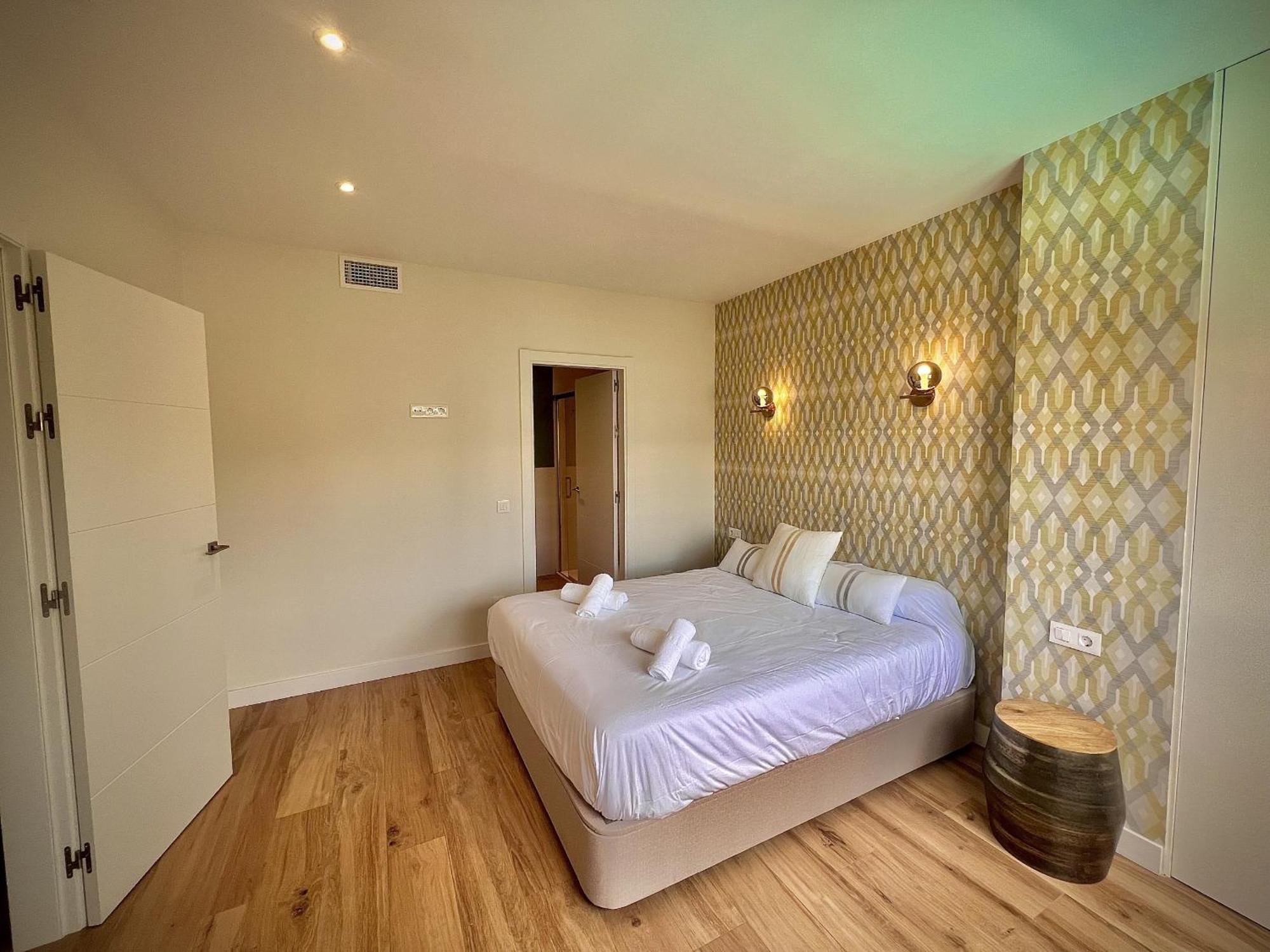 Apartamento Downtown 45 With Pool By Homing Marbella
