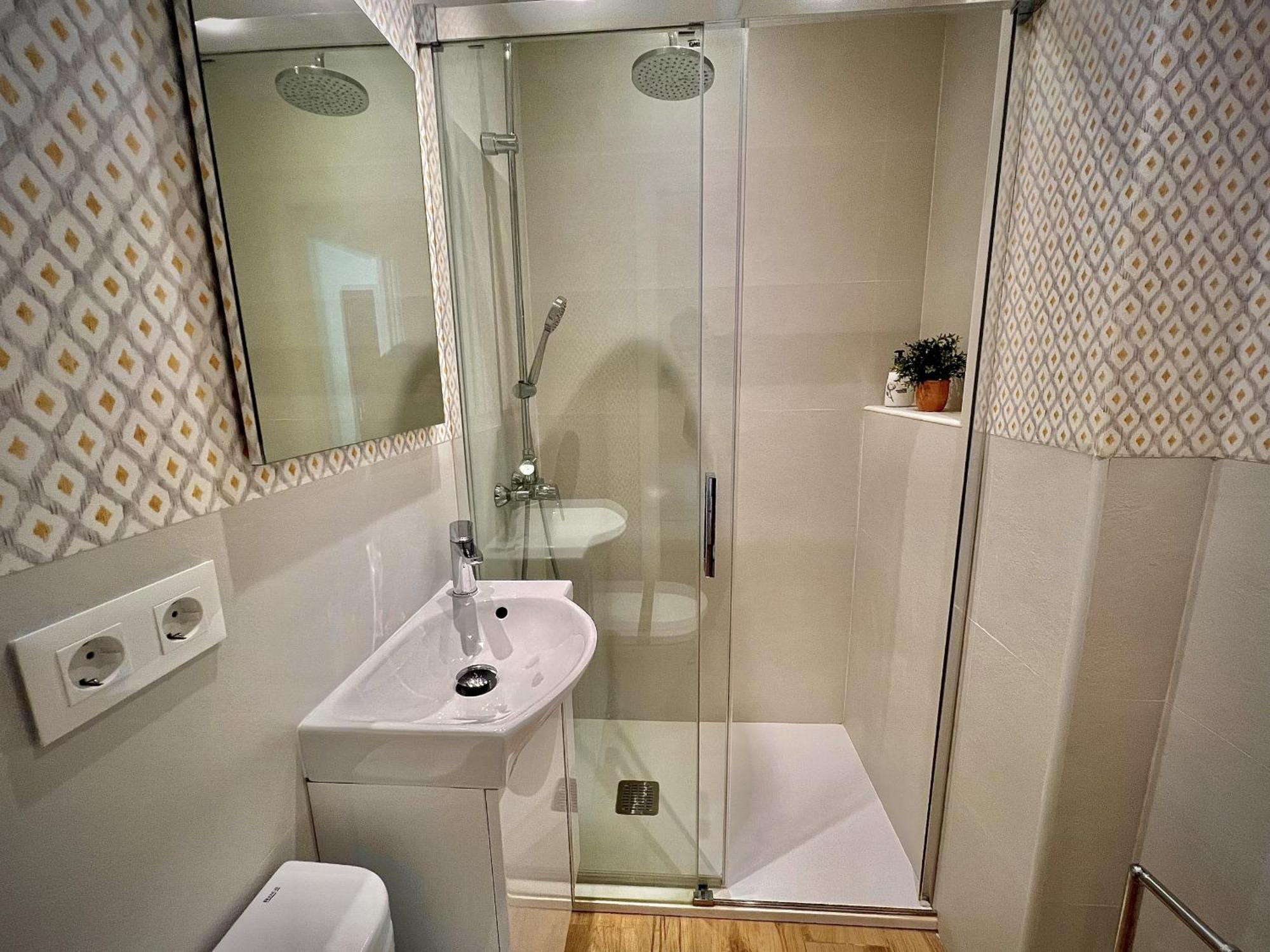Apartamento Downtown 45 With Pool By Homing Marbella